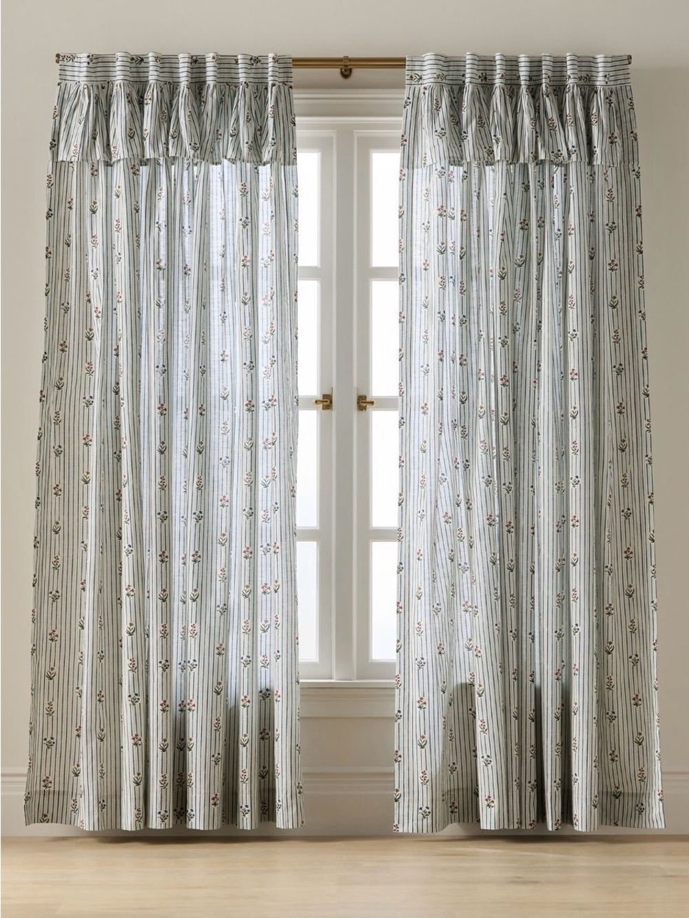 Anthropologie Parker Cotton Printed Valence Curtain 1 Panel 50”x84”